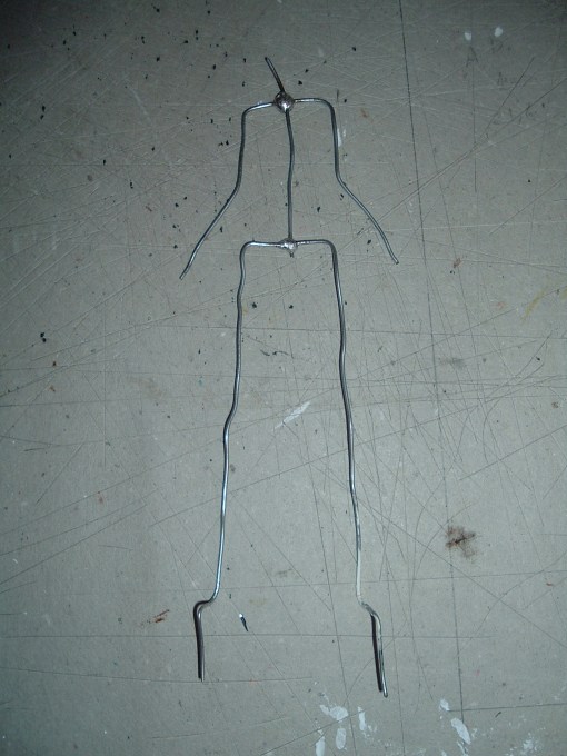 Las piezas del esqueleto están soldadas, para mi comodidad ;)