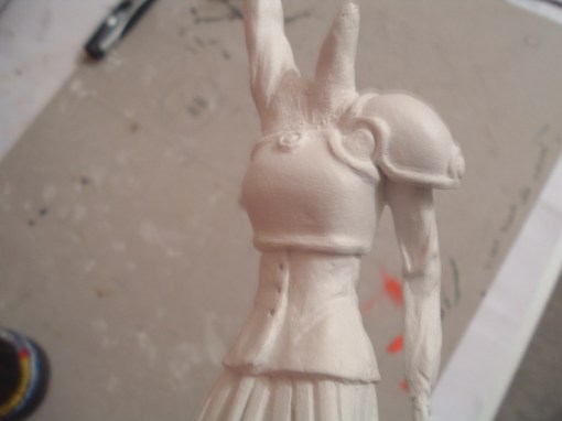 Después seguí con los detalles de la armadura.