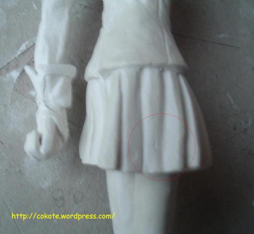 Esos "surcos" hay que rellenarlos con un poco de pasta, la piel puede lijarse. Al lijar usa mascarilla y antiparras en lo posible