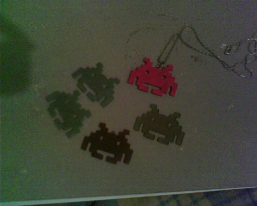 necklace Space Invaders 2